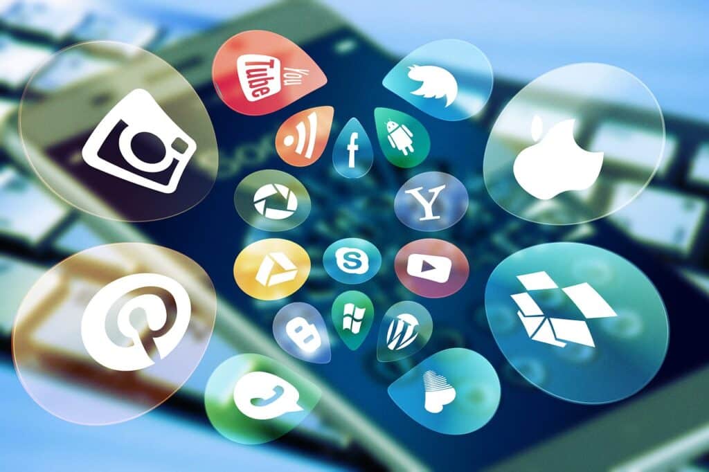 The Secrets to Making Money Online with Social Media Marketing The Secrets to Making Money Online with Social Media Marketing