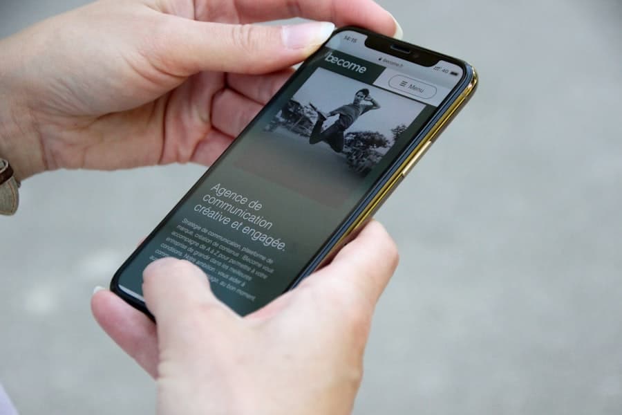 Photo Smartphone with Paypal app