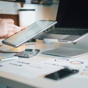 Photo Laptop and money