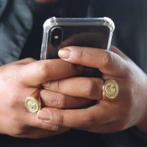 Photo Smartphone with money icon