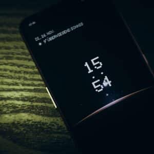 Photo Mobile phone with money icon